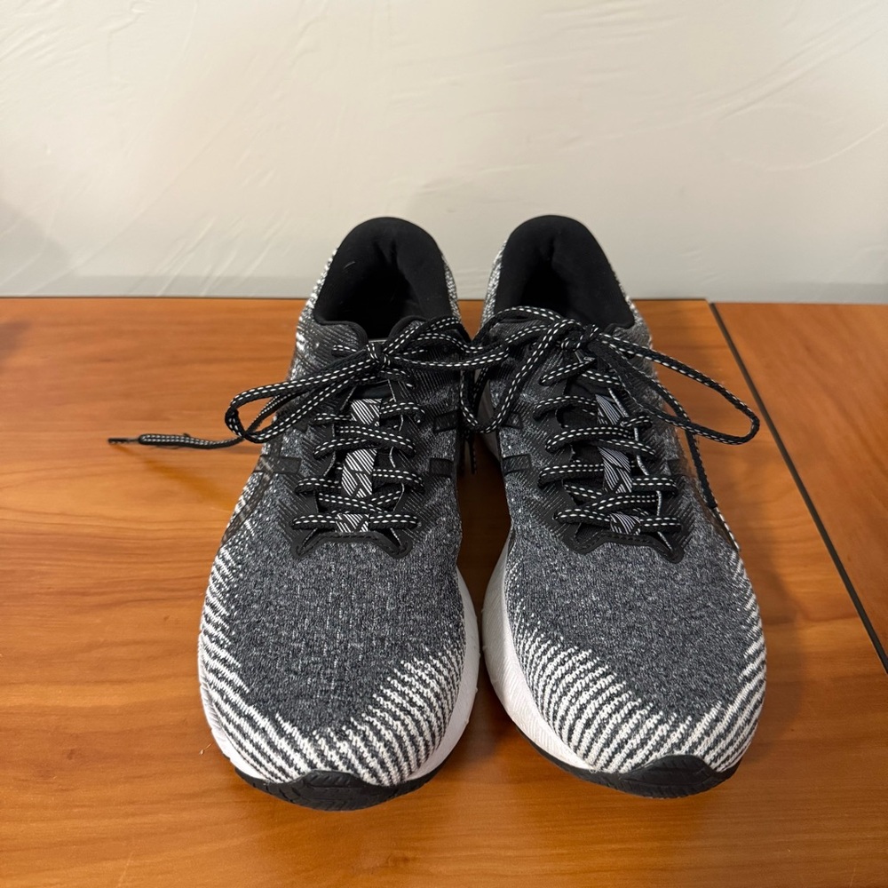 Asics Women's GT-2000 13 Running Shoe Black White Knit Flyte Foam Trainer W10